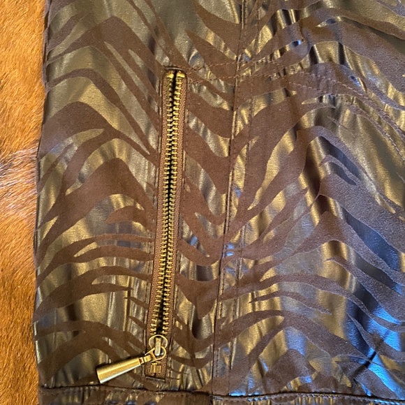 Zenergy by Chicos Brown Zebra Vest - Picture 2 of 5